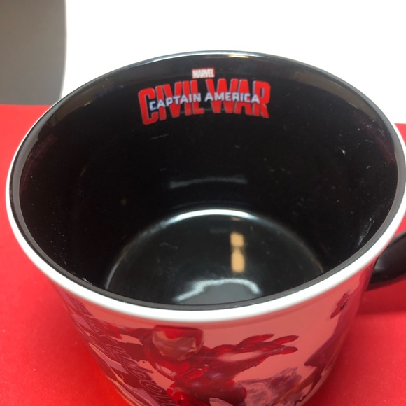 Captain America civil war mug nwot - Picture 5 of 6